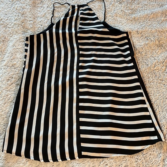 Express Cami Blouse Reversible - Picture 2 of 3